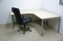Winkelkombischreibtisch mit VOGA-Gestell 180/200 x 180 cm