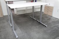 Röhr start.now | elektrisch höhenverstellbarer Schreibtisch - 120 oder 160 cm 