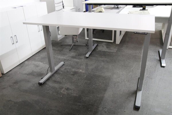Röhr start.now | elektrisch höhenverstellbarer Schreibtisch - 120 oder 160 cm 